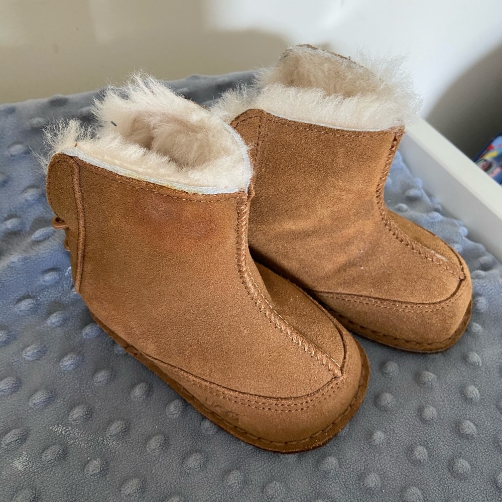 Uggs Shoes